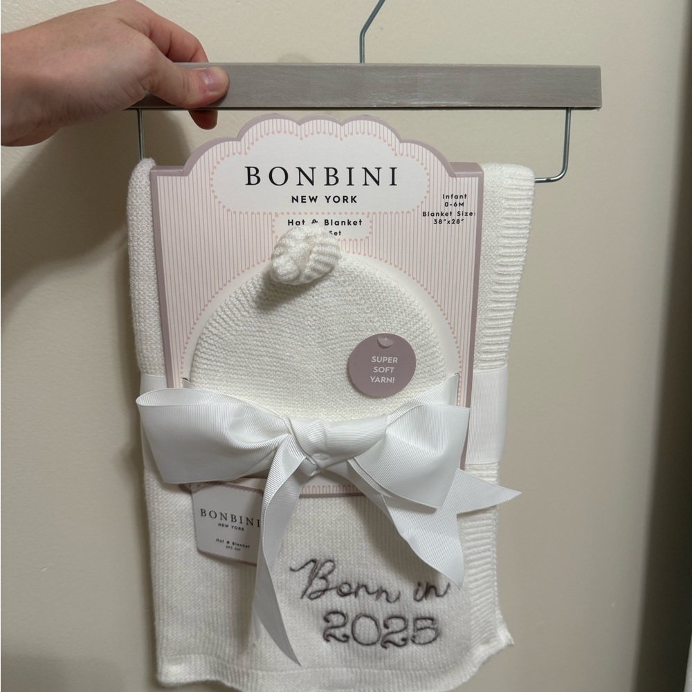 Bonbini White Baby Hat and Blanket Set NEW